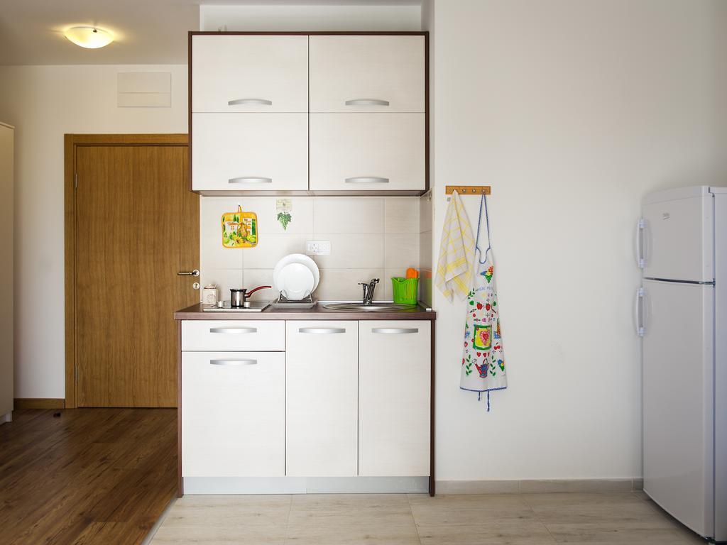 Apartments Viktoria Tivat Exterior photo